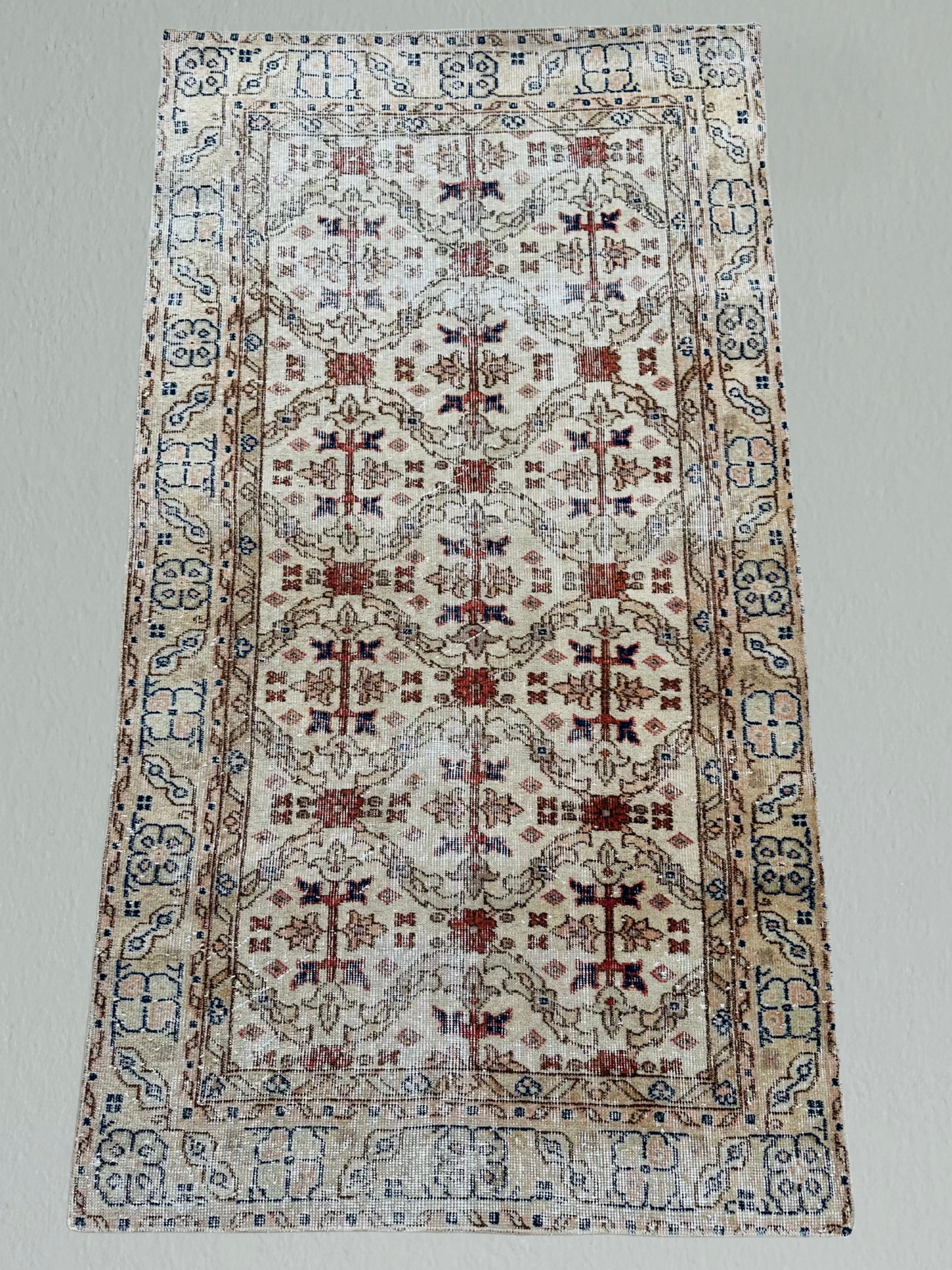 Beige & Copper Vintage Wool Rug with Red and Blue Floral Motifs – Handwoven Turkish Rug – 107x197.5 cm (42.1"x77.7") – Bordered Design