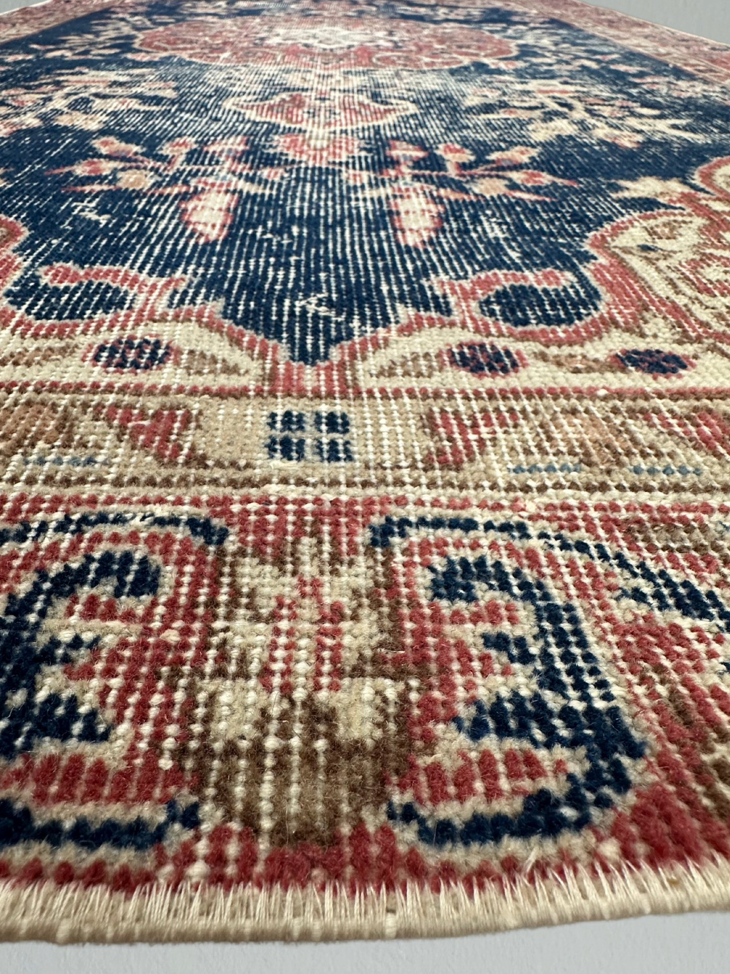 Red & Navy Vintage Handwoven Wool Rug – 109.5x202.5 cm (43.1"x79.7") – Faded Central Medallion Design – Turkish Rug for Living Room or Hallway