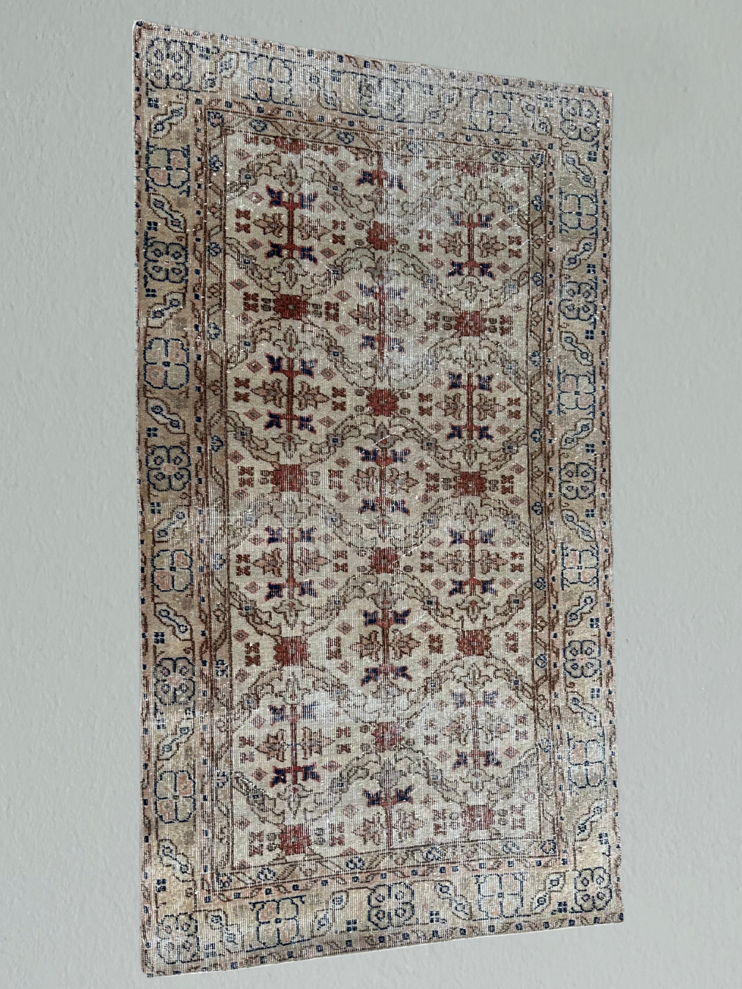 Beige & Copper Vintage Wool Rug with Red and Blue Floral Motifs – Handwoven Turkish Rug – 107x197.5 cm (42.1"x77.7") – Bordered Design