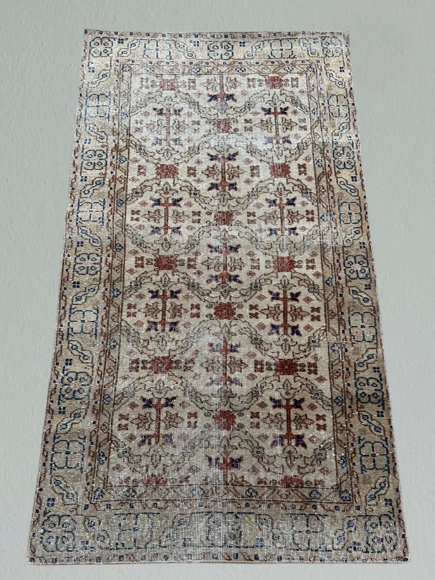 Beige & Copper Vintage Wool Rug with Red and Blue Floral Motifs – Handwoven Turkish Rug – 107x197.5 cm (42.1"x77.7") – Bordered Design